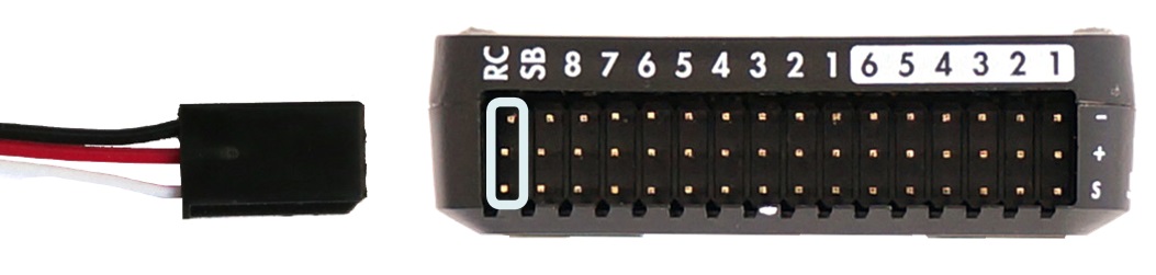../../../../_images/pixhawk_3dr_receiver_ppm_sbus.jpg